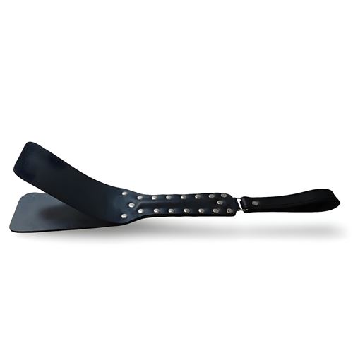 PALMETA LUXURY APLAUDIDORA CON TACHAS ECO CUERO NEGRO 