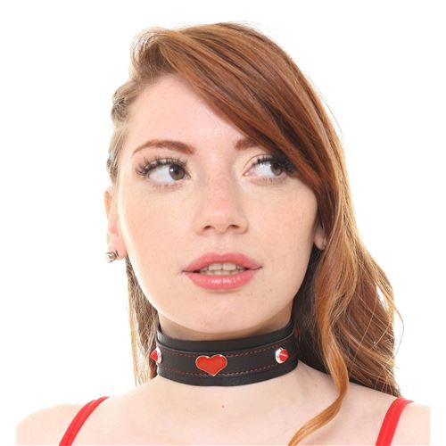 COLLAR CHOKER CORAZON ROJO